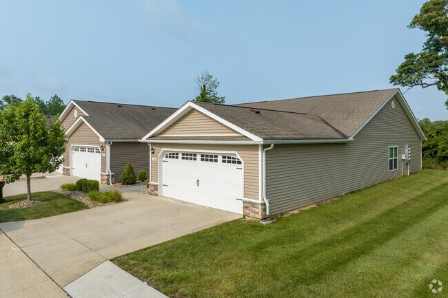 Photo - Redwood Newark