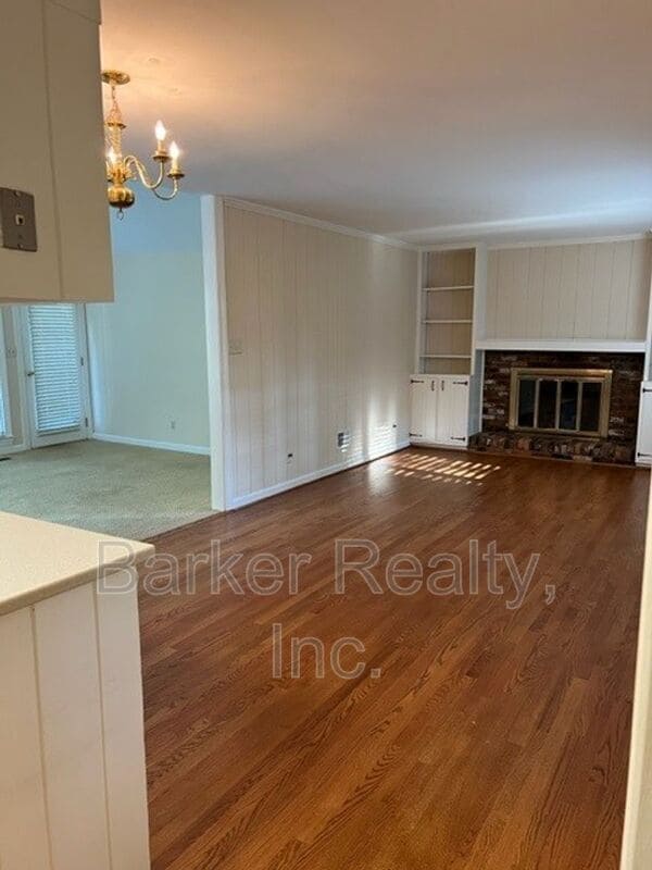 Photo - 804 Burke St