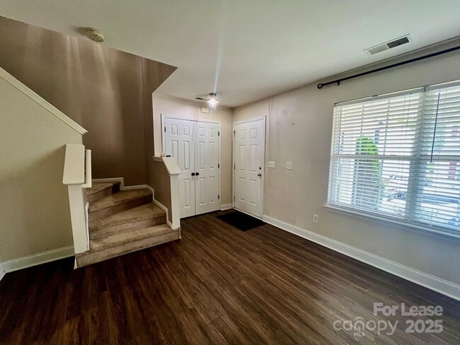 Photo - 520 Jakes Ridge Ln