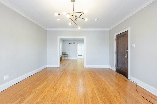 Photo - 2230 N Mulligan Ave