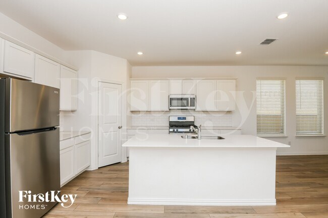 Photo - 2512 Northcote Dr