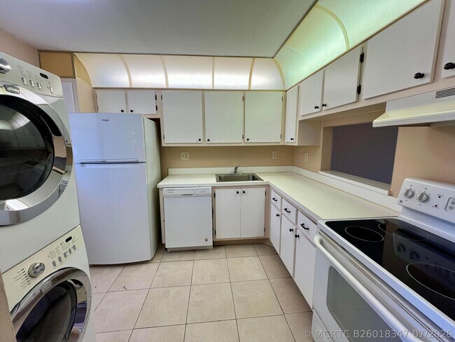 Photo - 2500 Fiore Way Unit 1110
