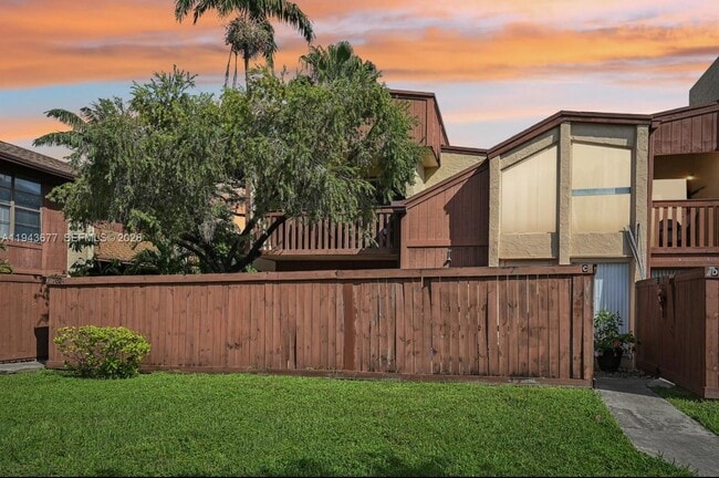 Photo - 7024 SW 114th Pl