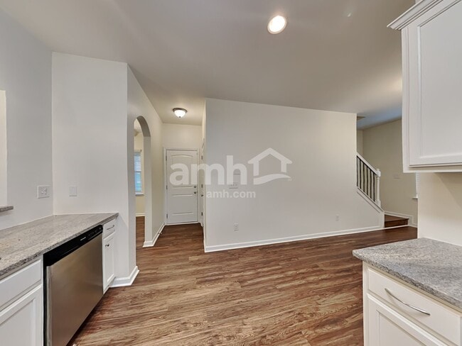 Photo - 304 San Anselmo St