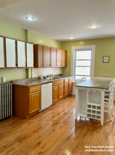 Photo - 46 Aspinwall Ave