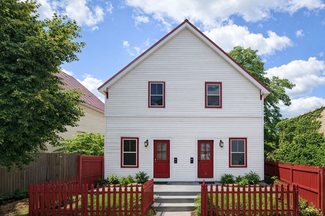 Building Photo - 208 S 5th St Unit 210