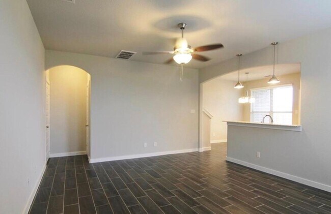 Photo - 146 Parkgate St Unit B