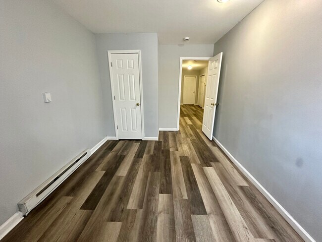 Photo - 347 Ridgewood Ave Unidad BSMT