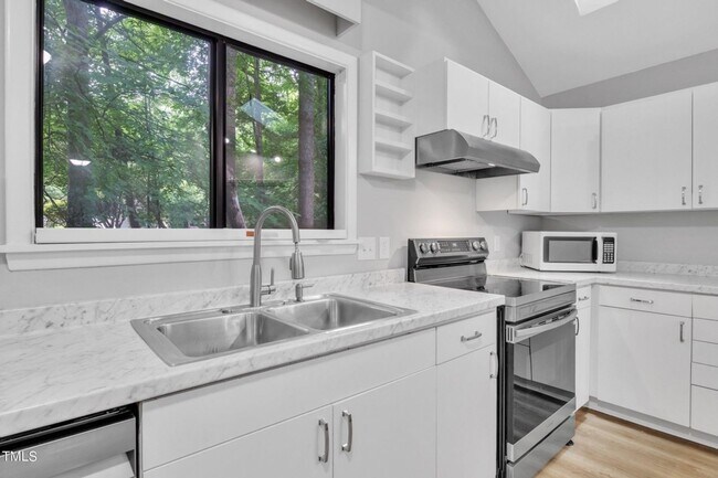 Photo - 213 Deepwood Rd