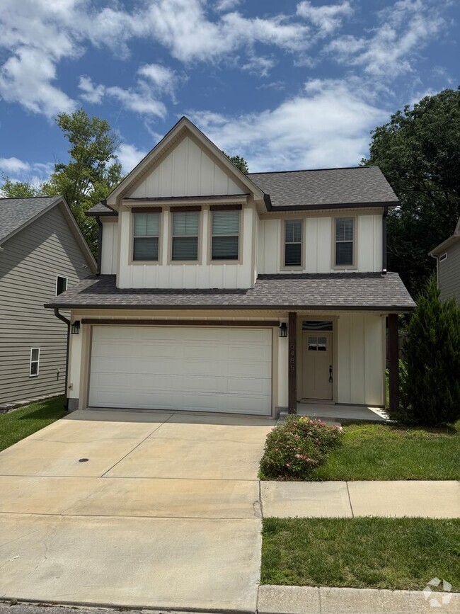 Building Photo - Easy access in Red Bank Rental