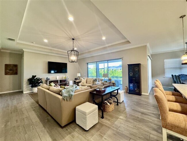 Photo - 380 Maraviya Blvd
