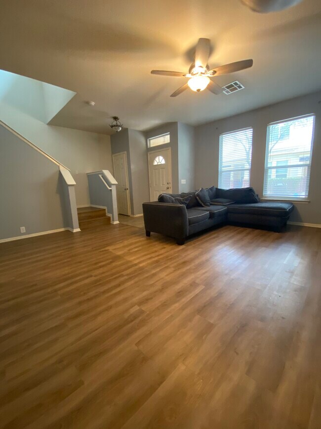 Living/Dining area - 13316 Bristow Dawn