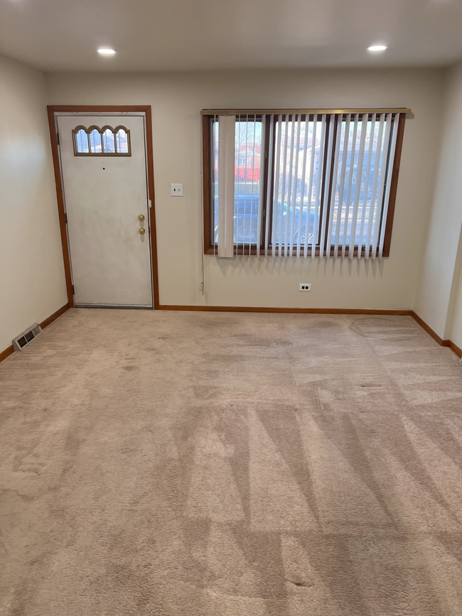 Photo - 349 E 91st St