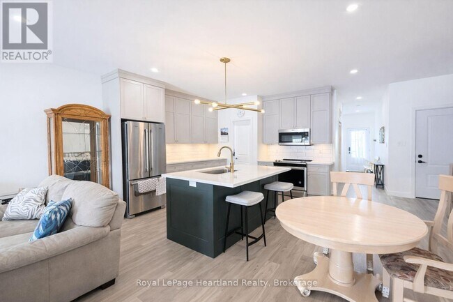 Photo - 20 Silver Crk Rd