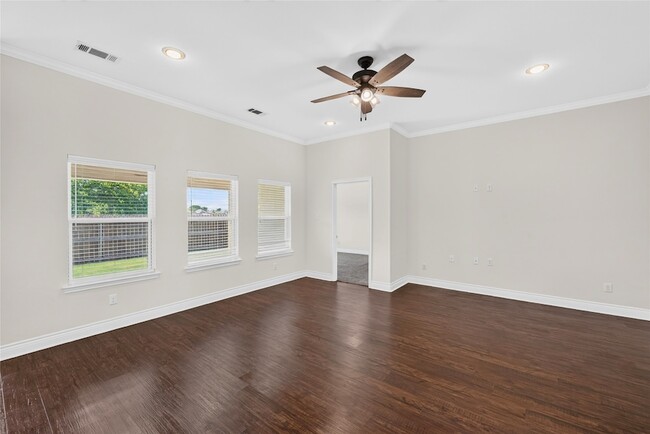 Photo - 8504 Christie Ln