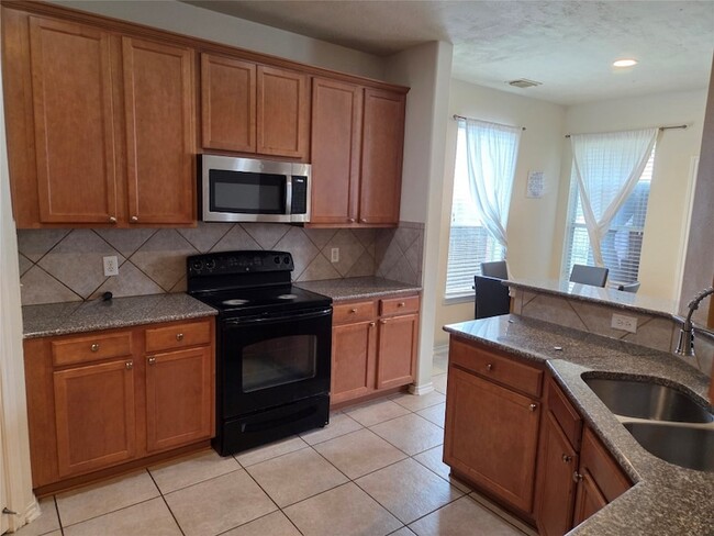 Photo - 6818 Stoneyvale Dr