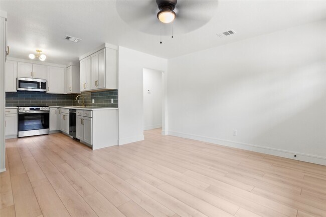 4224 Alamo Ave