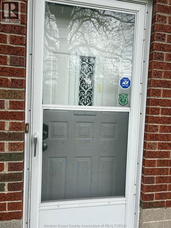 Photo - 3580 McKay Ave