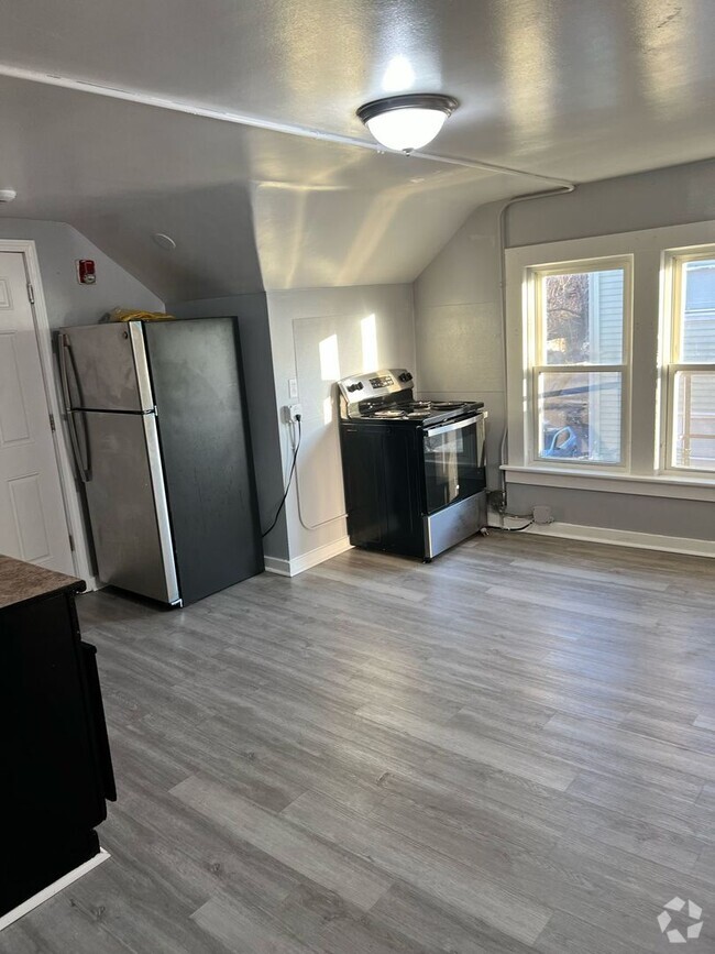 Building Photo - 116 Willow St Unit 3 Rental