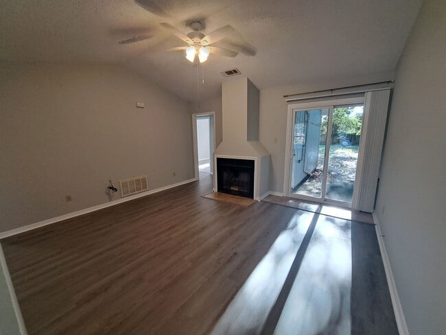 Photo - 6204 Forest Pines Dr Unit D