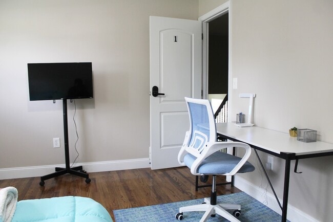 Photo - 9092 Wintergreen Dr Unit 1