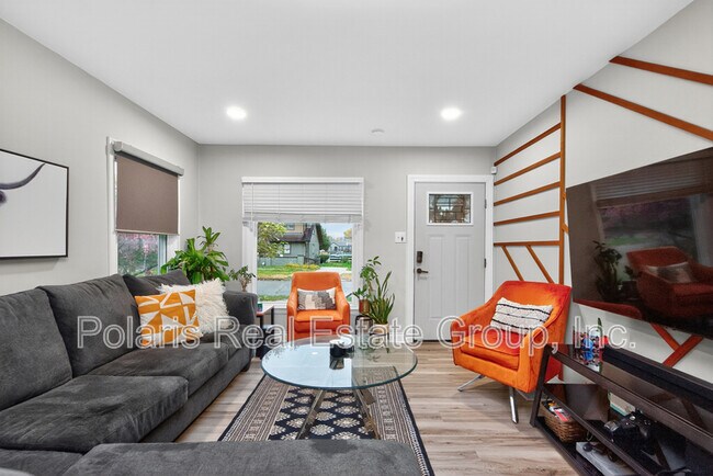 Photo - 4905 Norwaldo Ave