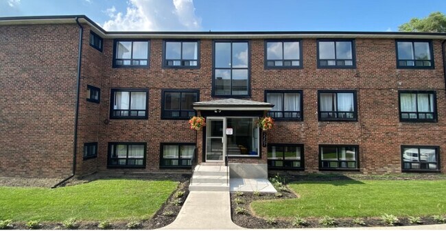 Photo - 2251 - 2257 Jane Street