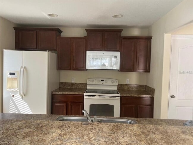 Photo - 106 Carina Cir