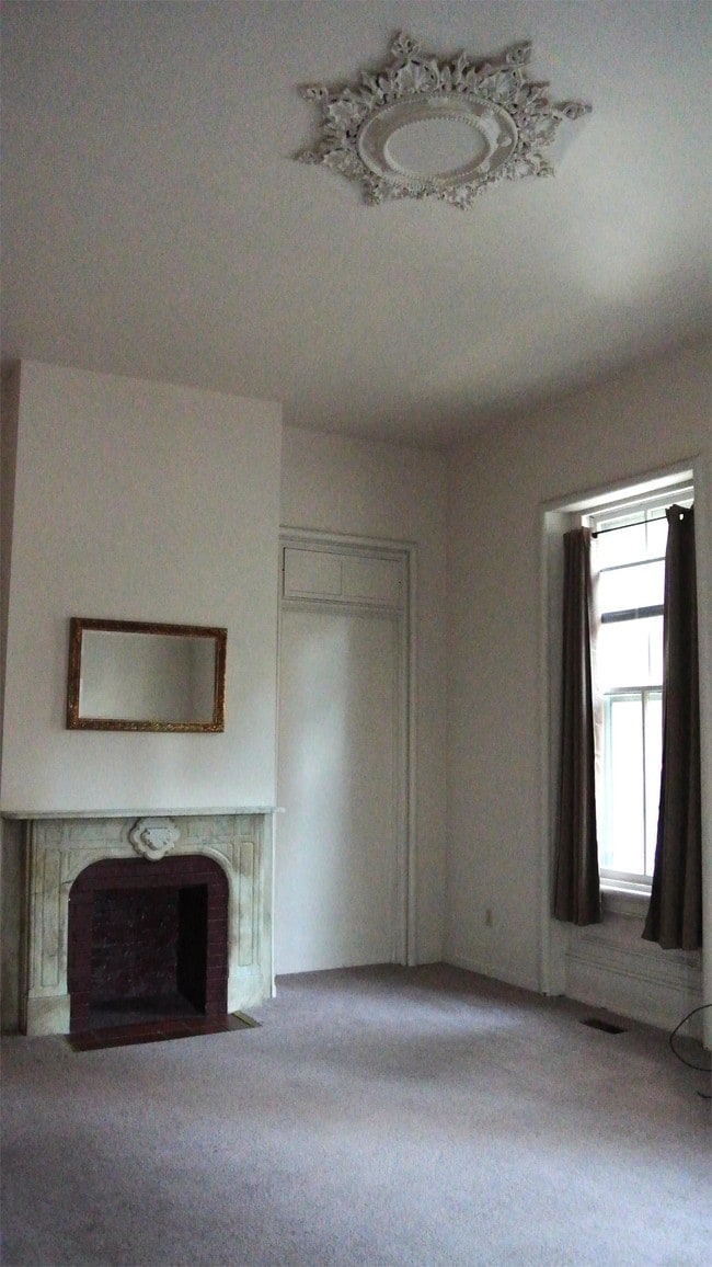 Photo - 534 Walnut St Townhome