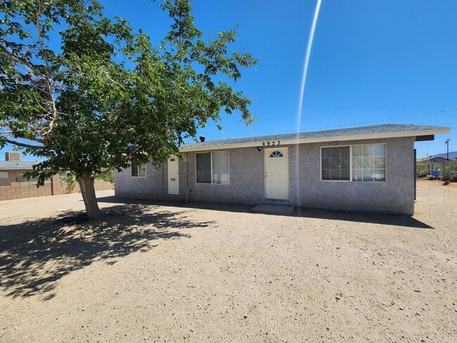 3 Bedroom 1 Bath Coming Soon! - 3 Bedroom 1 Bath Coming Soon! House