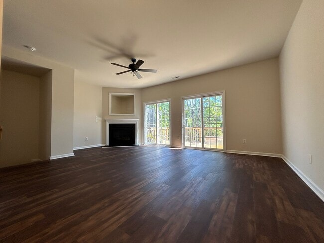 Photo - 108 Gallent Hedge Trail