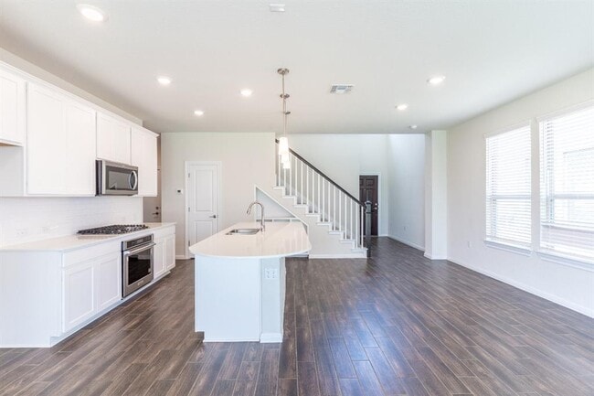 6802 Pleasanton Pkwy