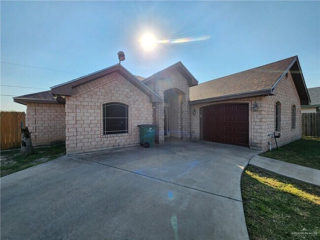 Photo - 15 Loma Linda Cir S