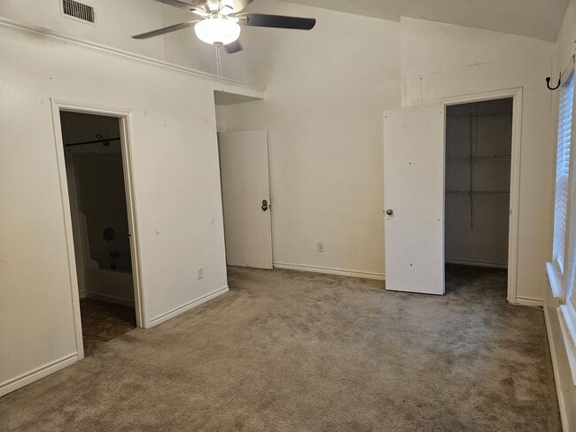 Photo - 1011 Hamblen Rd Unidad 404