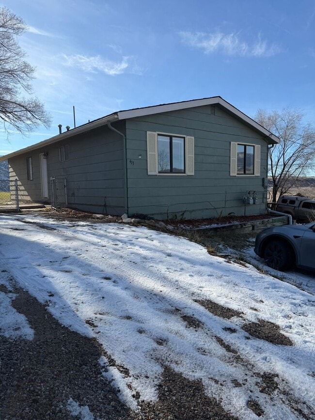 Photo - 411 E 1st St Unidad 413 - Upstairs