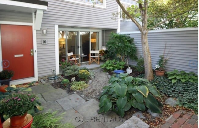 Photo - 10 Fresh Pond Pl Apartment Unit 1
