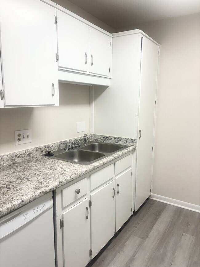 Photo - 1701 Paulding Ave