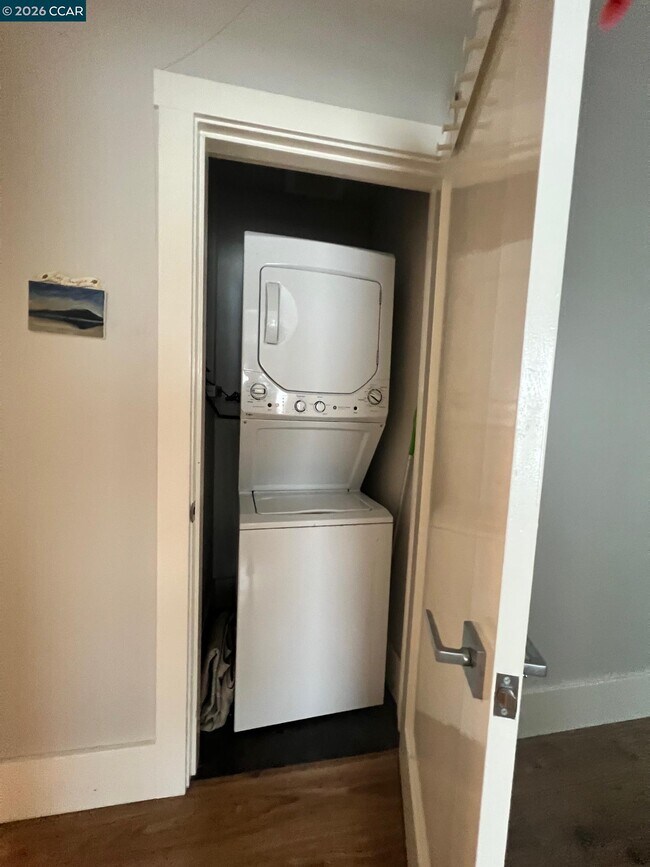 Photo - 1325 Hopkins St