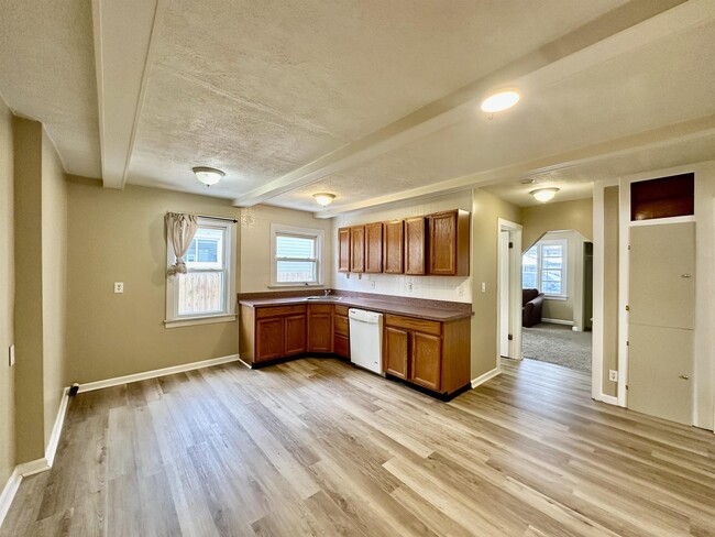 Photo - 30240 Groveland St