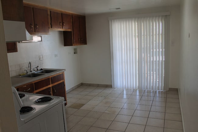 Photo - 4225 W 70th Pl Unidad a