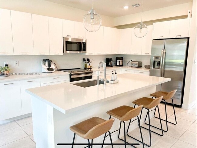 Photo - 4640 NW 84th Ave