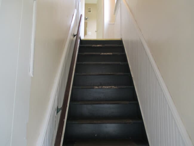 Photo - 1318 E 9th St Unit 2