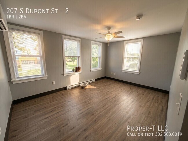 207 S Dupont St Unidad 2