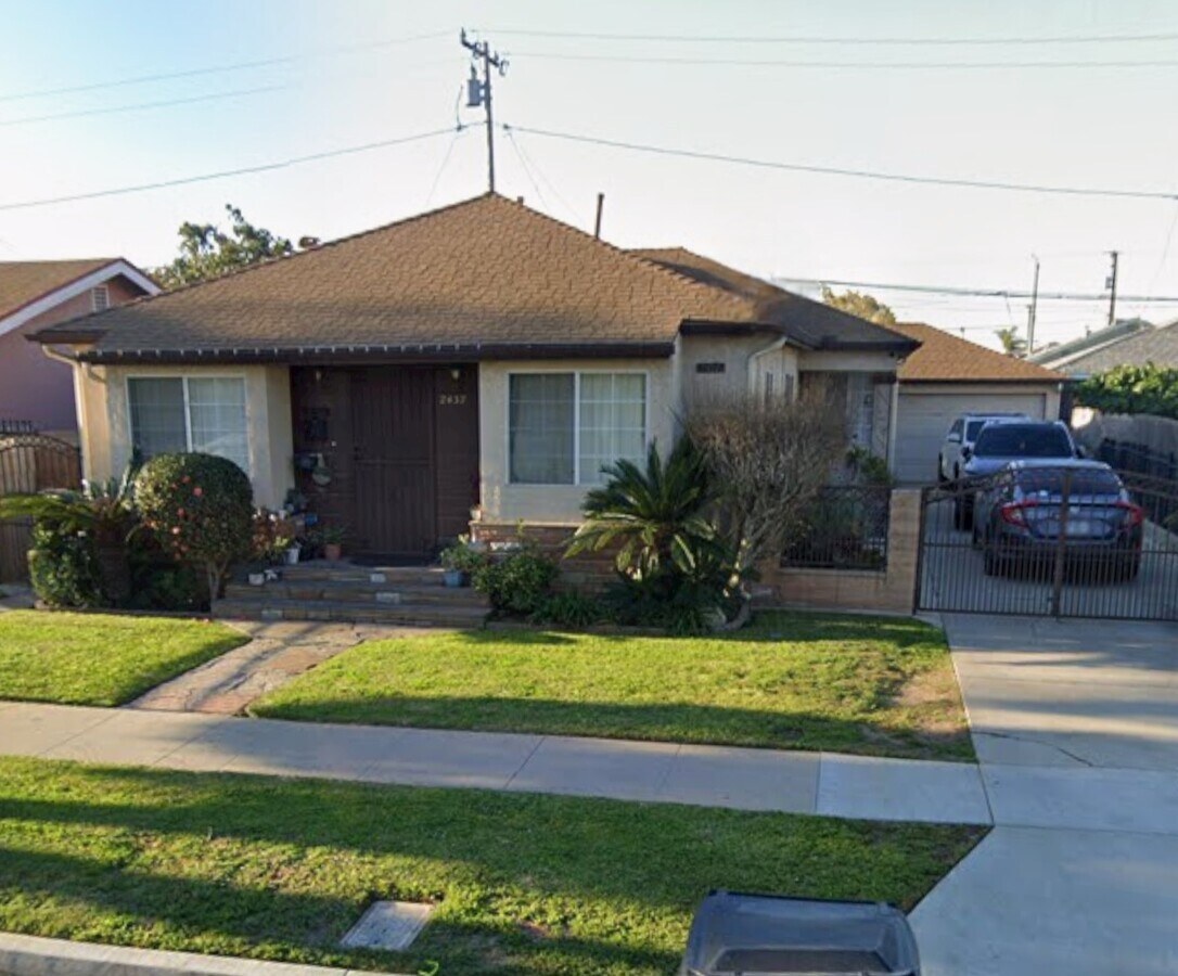 Photo - 2439 W Cleveland Ave Unit Back