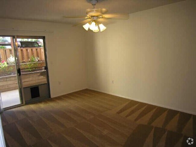 Building Photo - Nice 2 bedroom 2 bath in Mesa! Rental