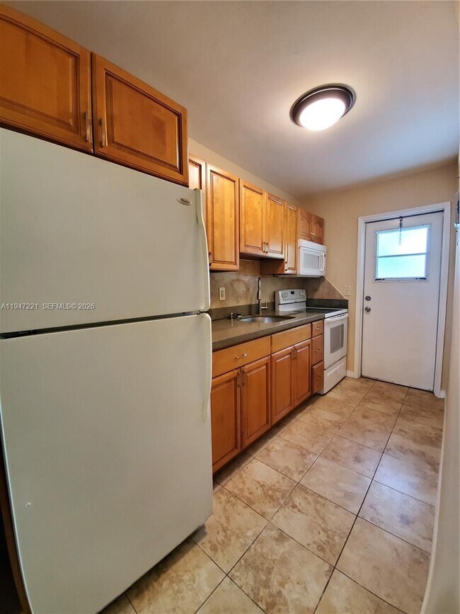 Photo - 1026 NE 9th Ave Unit 2