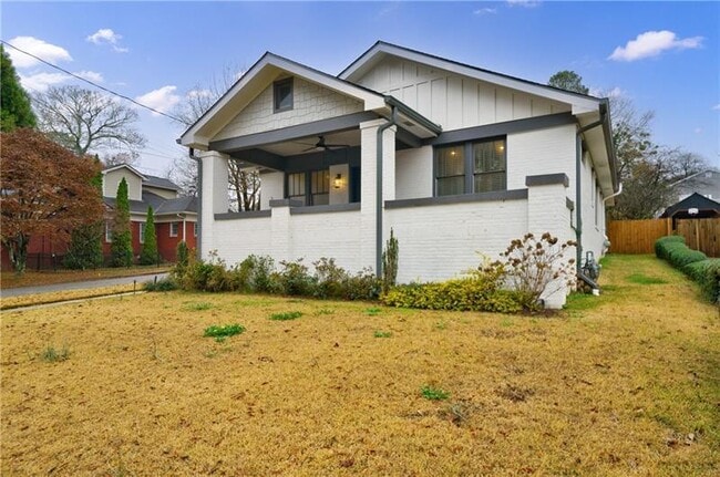 349 Altoona Pl SW