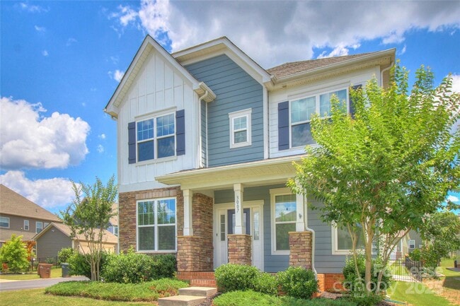 Building Photo - 3007 Silverwood Dr Rental