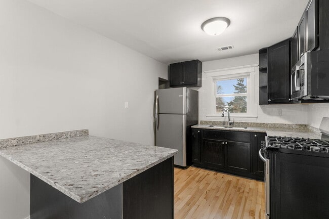 Photo - 1144 N Austin Blvd Unit 2