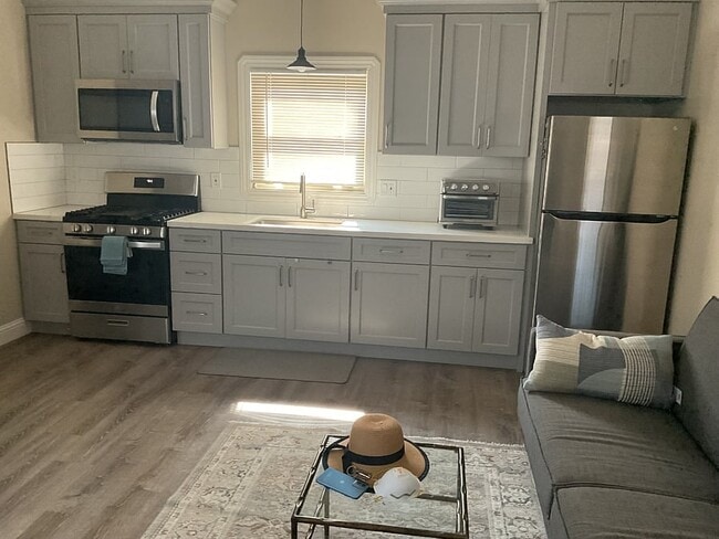 Photo - 437 Indiana St